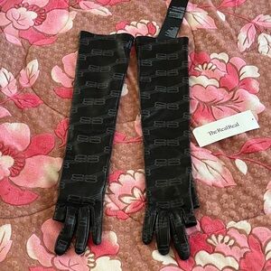 Balenciaga Black Leather Gloves